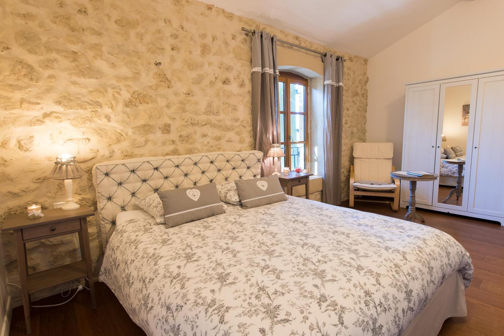 Hotel Le Relais De Pigasse Ouveillan Zimmer foto